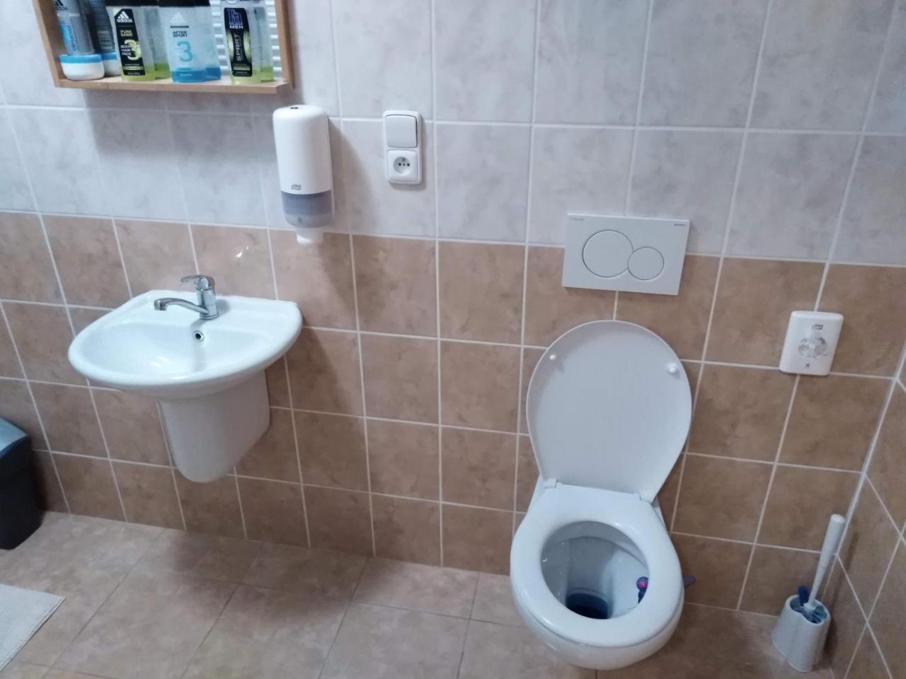 Penzion Snezenka Jiretin pod Bukovou Dış mekan fotoğraf