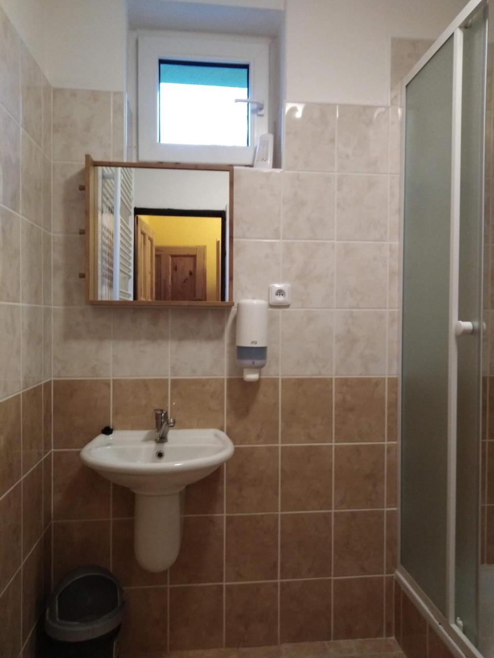 Penzion Snezenka Jiretin pod Bukovou Dış mekan fotoğraf